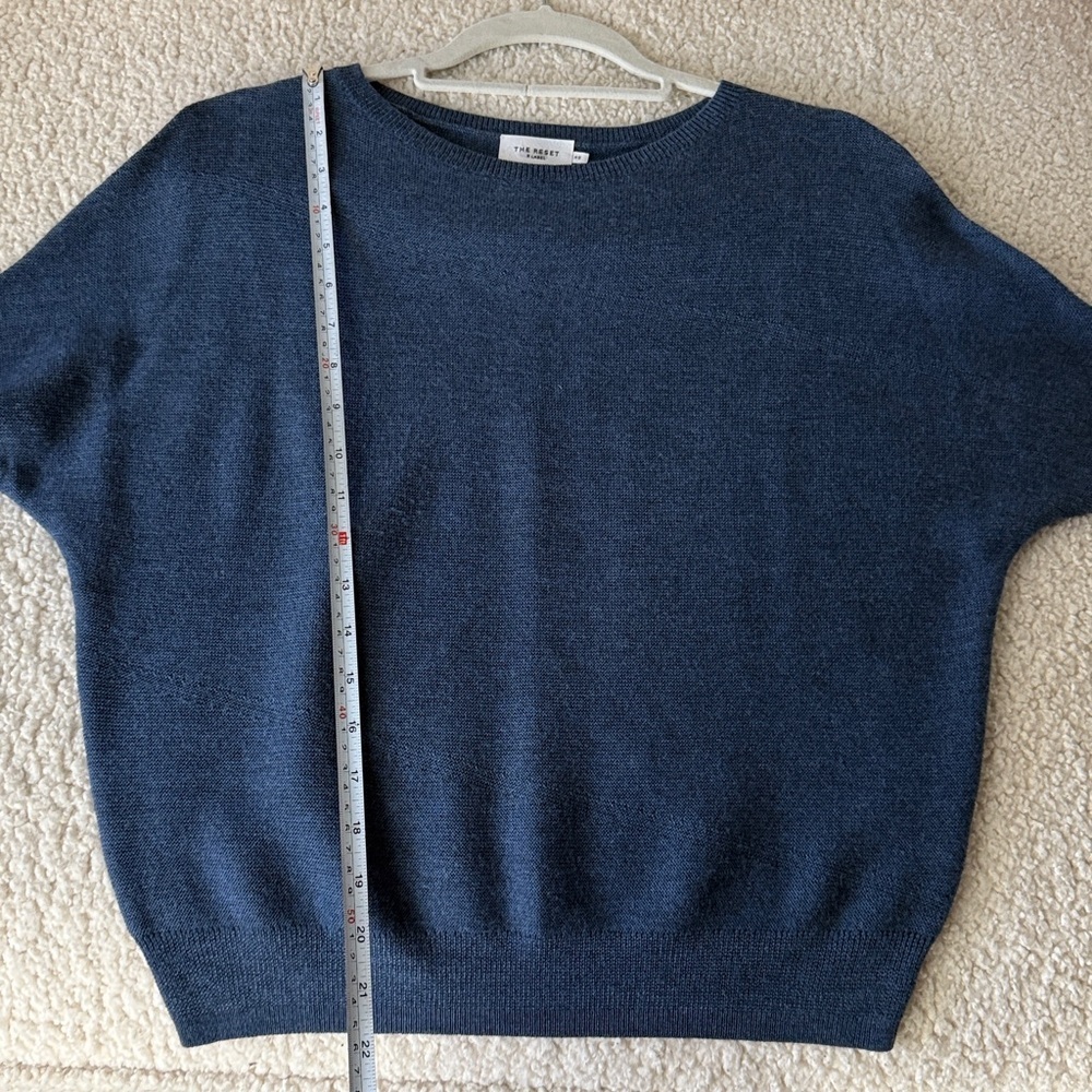 The Reset R Label Essential Pullover Top - Picture 10 of 10